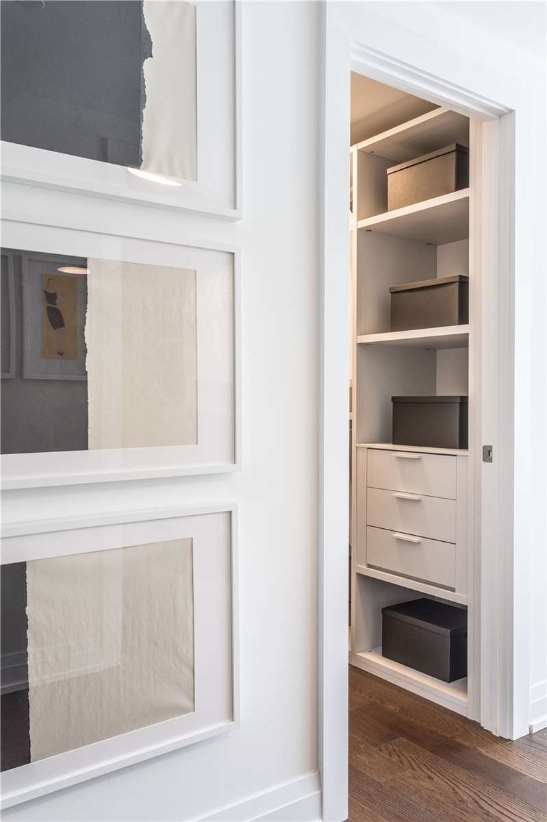 101 St Clair Avenue W, #604