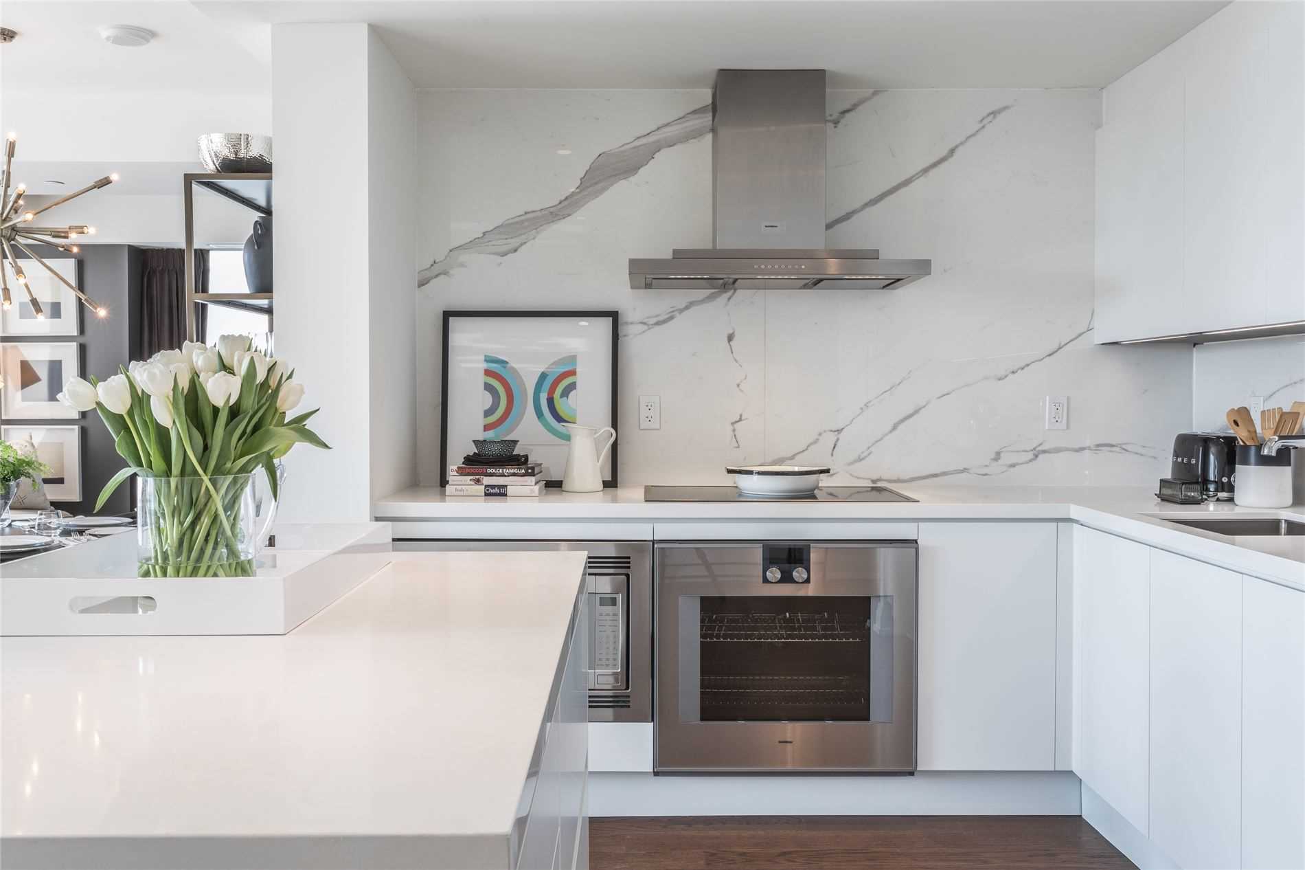 101 St Clair Avenue W, #604