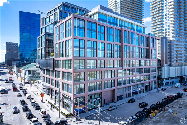 130 Queens Quay E, Toronto