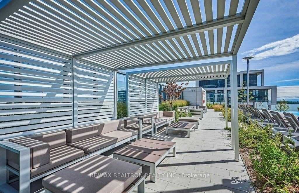 12 Bonnycastle Street #710