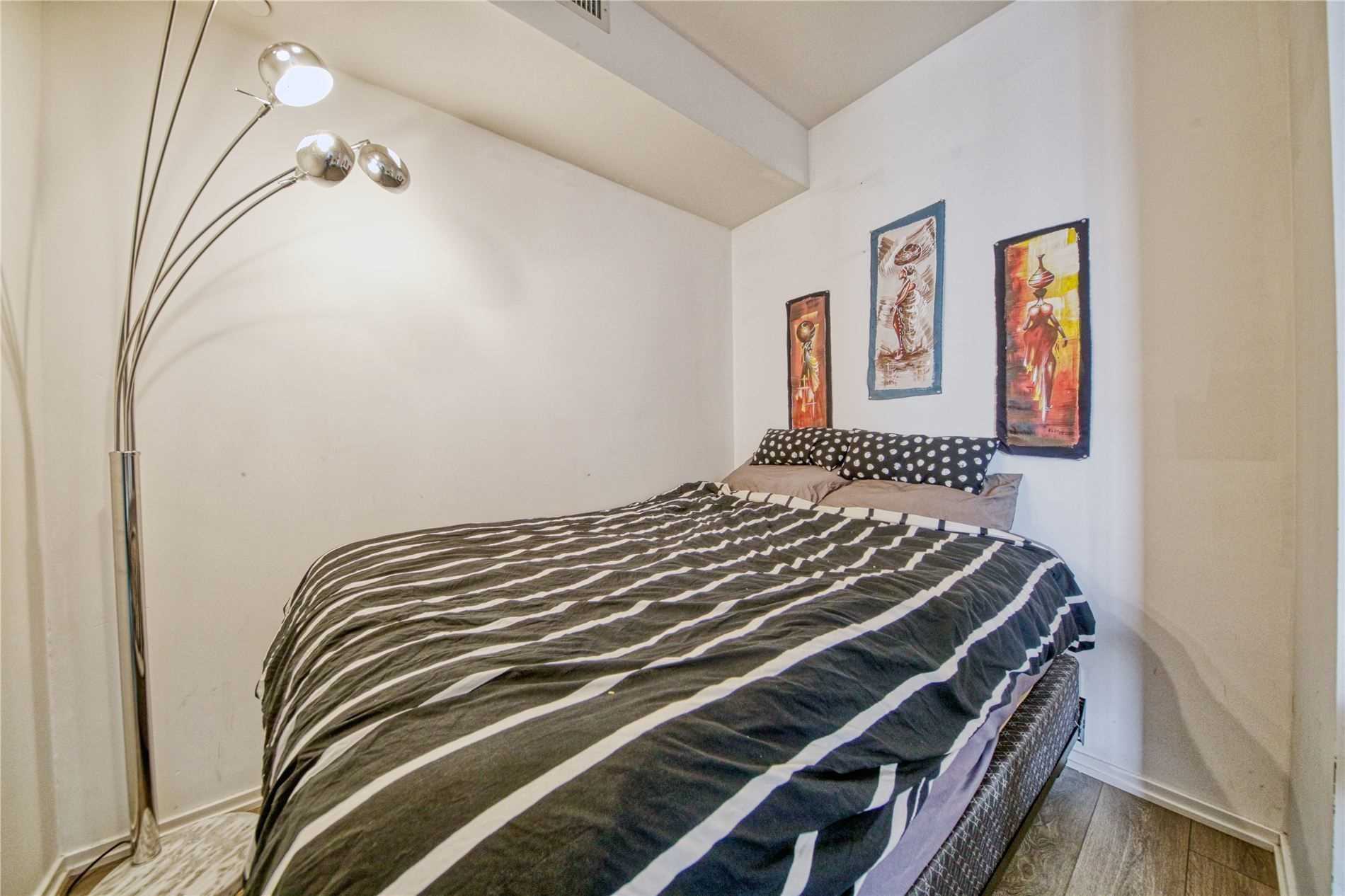 125 Peter St, #2803