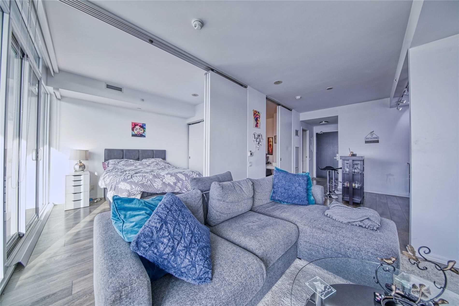 125 Peter St, #2803