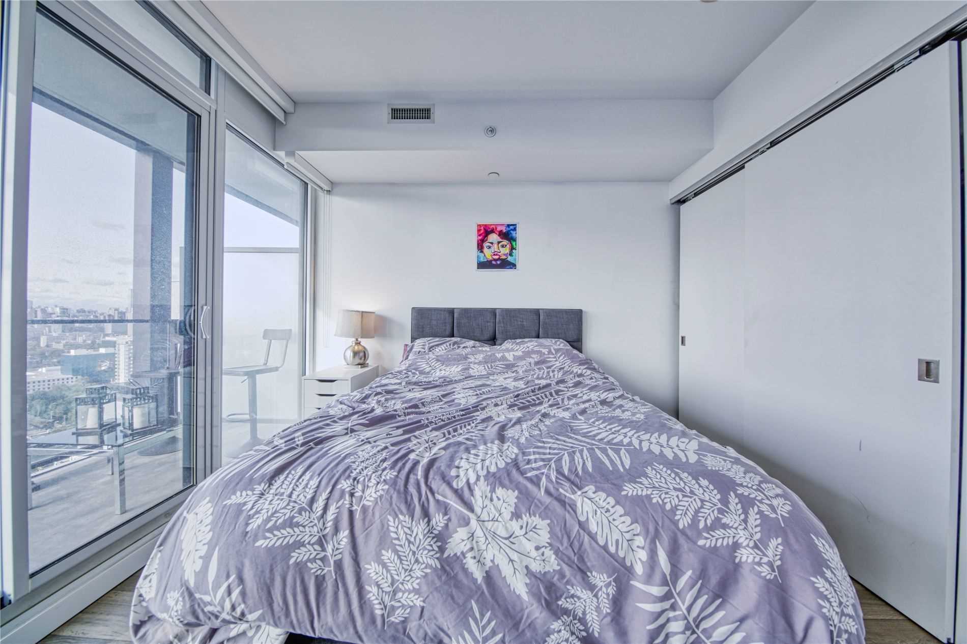 125 Peter St, #2803