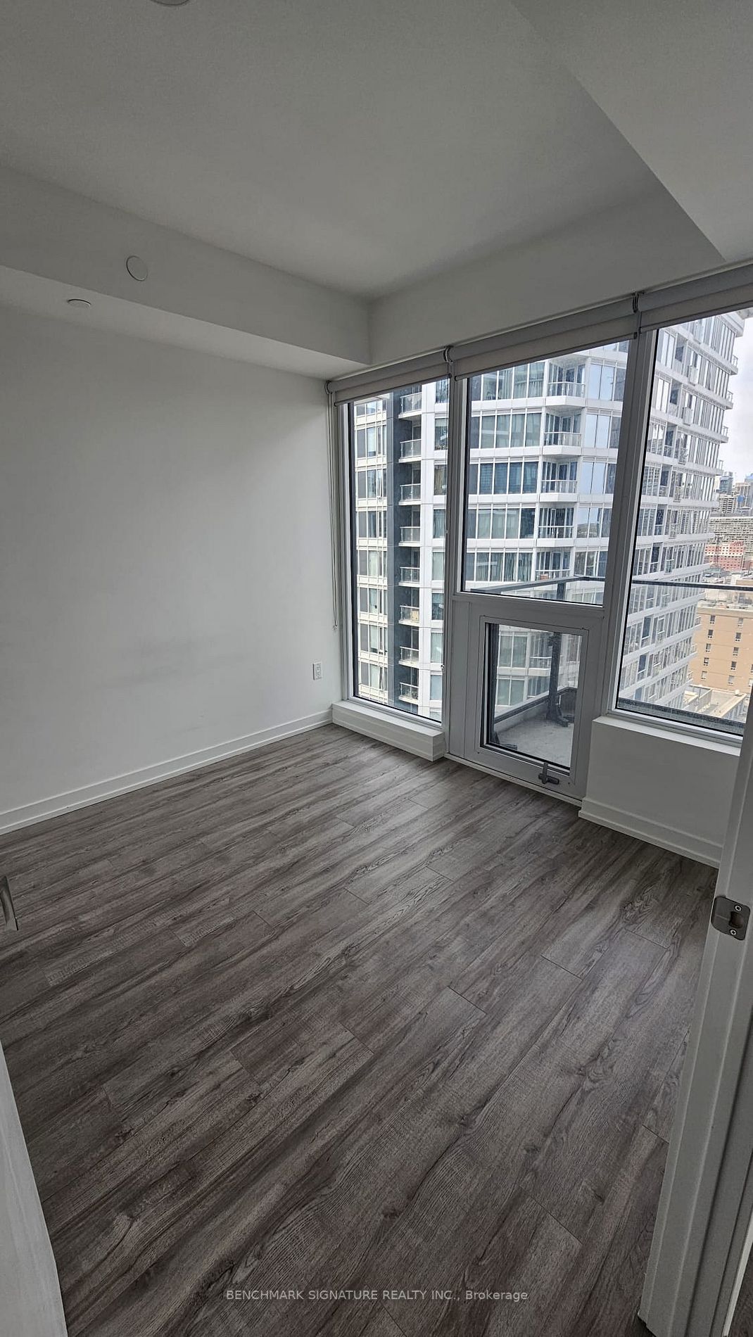 77 Shuter St, #2512