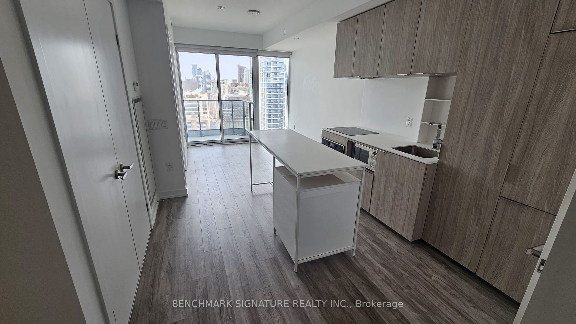 77 Shuter St, #2512