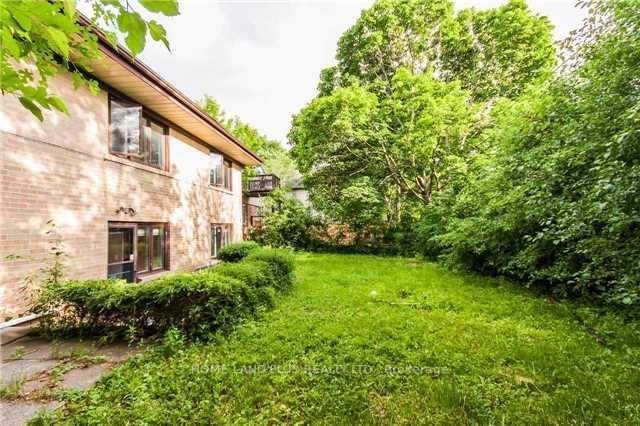 20 Larkfield Dr