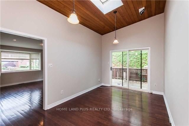 20 Larkfield Dr