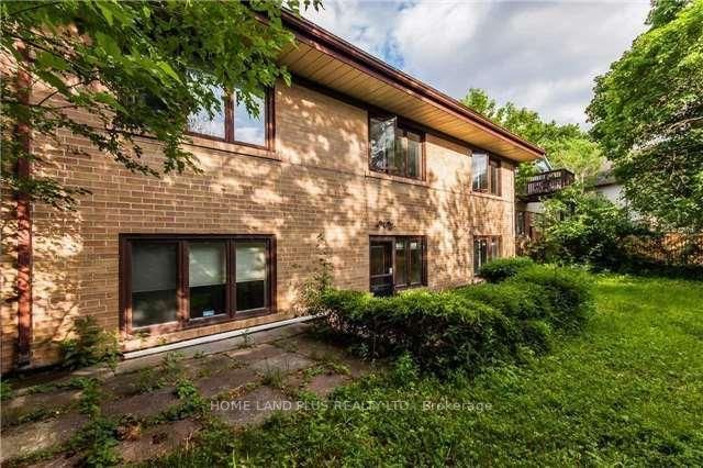 20 Larkfield Dr