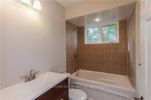 20 Larkfield Dr
