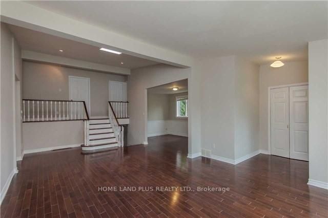 20 Larkfield Dr