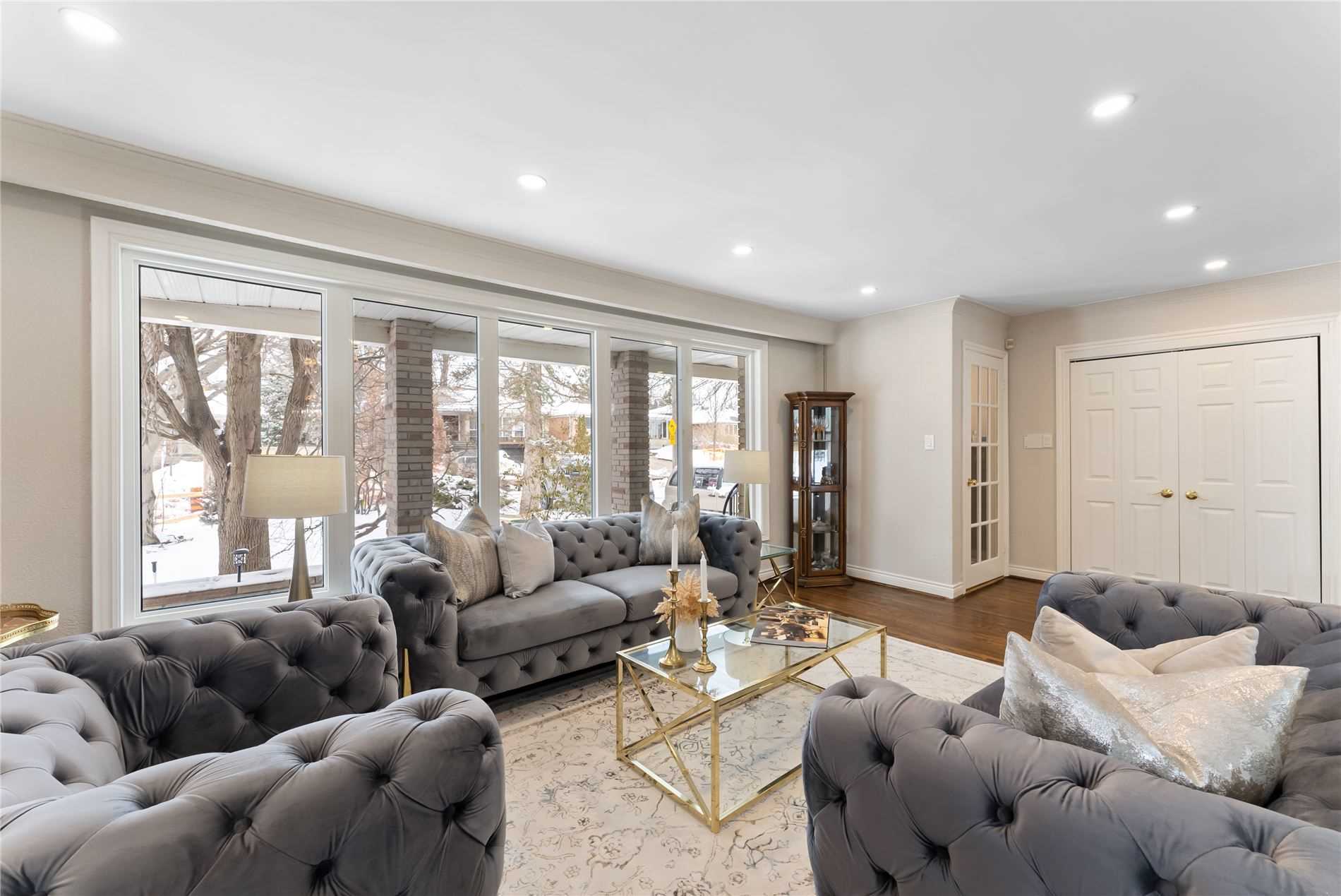 23 Christine Cres
