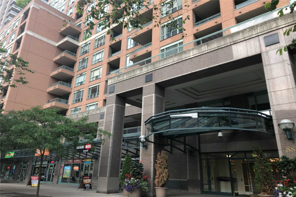 887 Bay St, Toronto