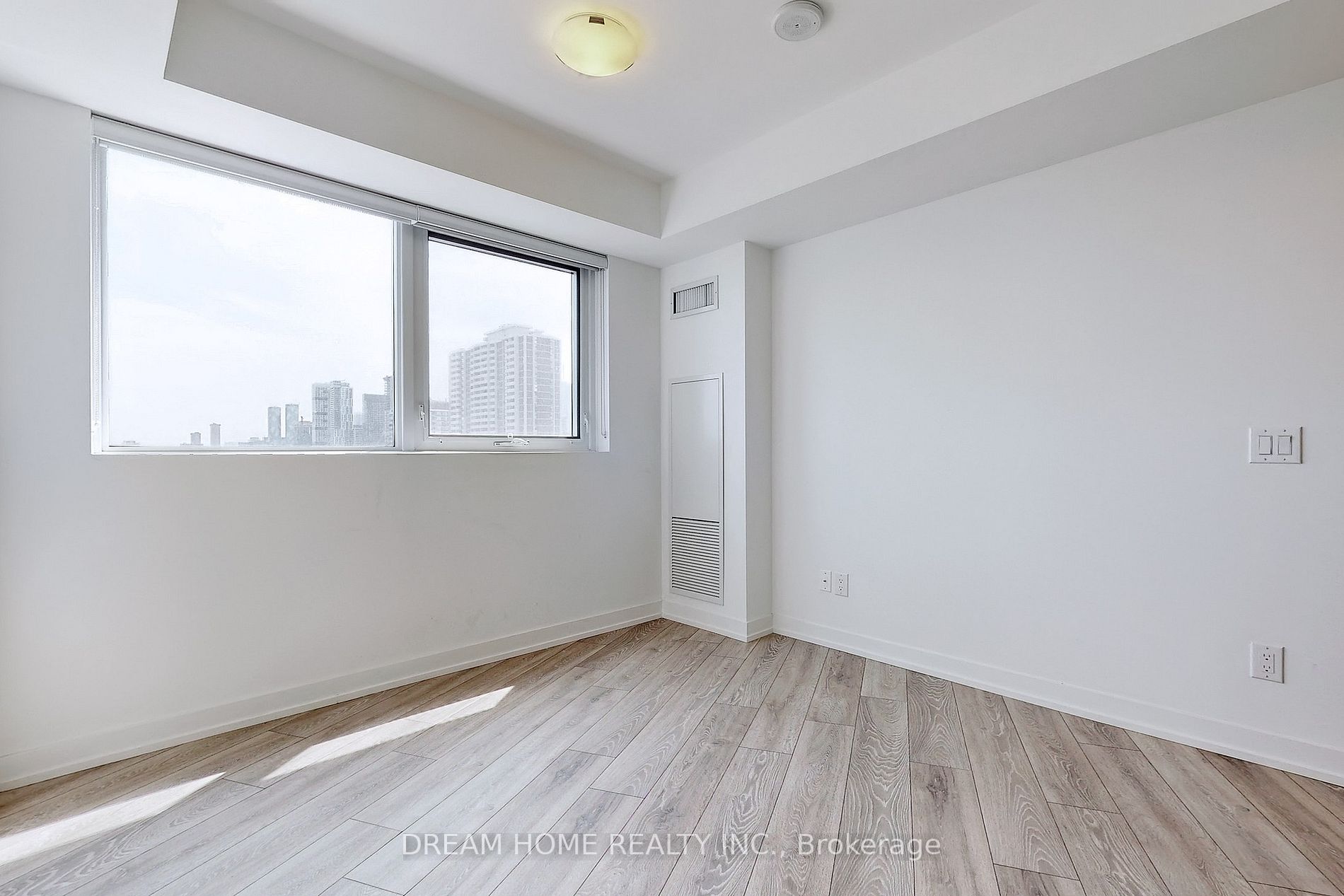 159 Wellesley St E, #908