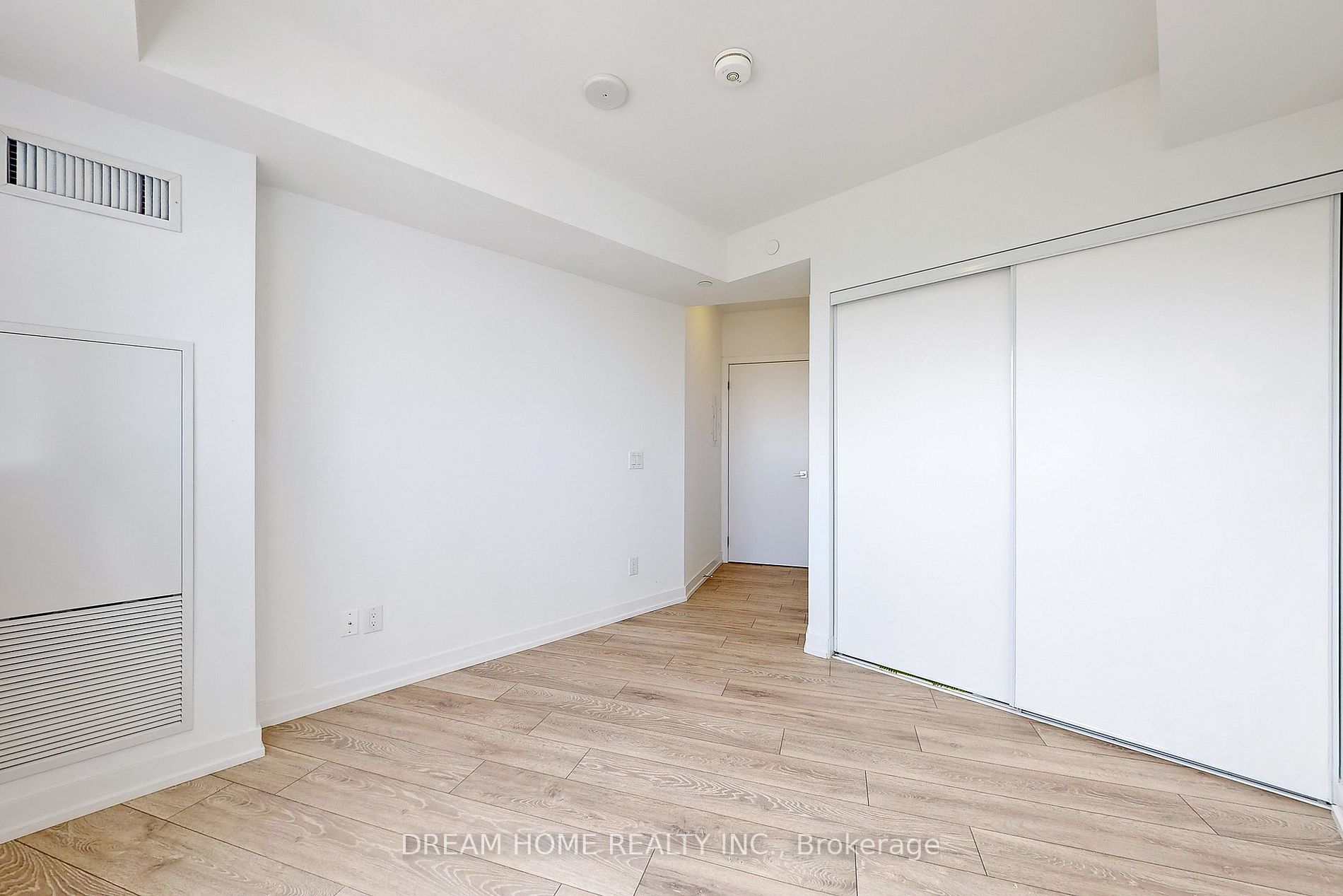 159 Wellesley St E, #908