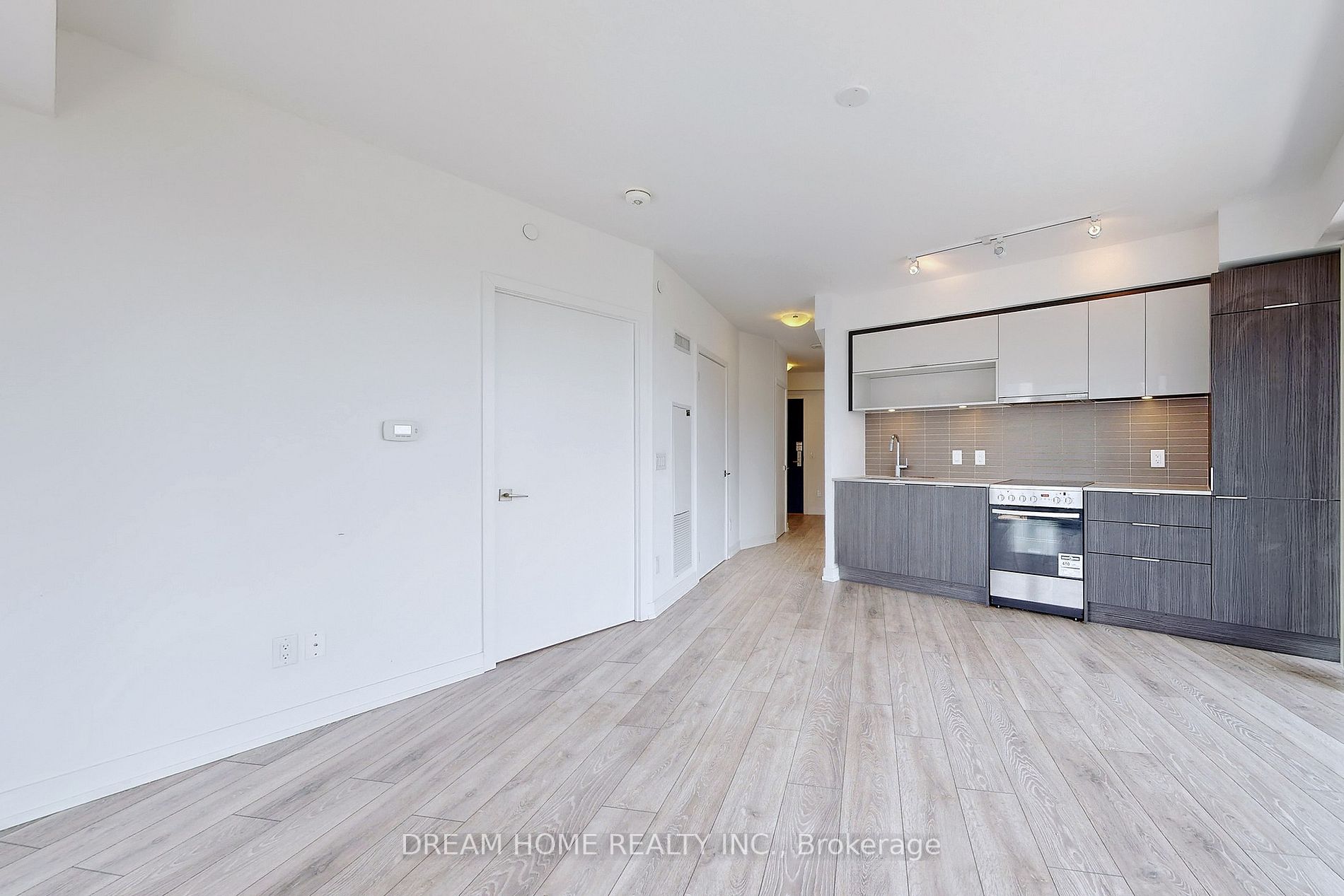 159 Wellesley St E, #908