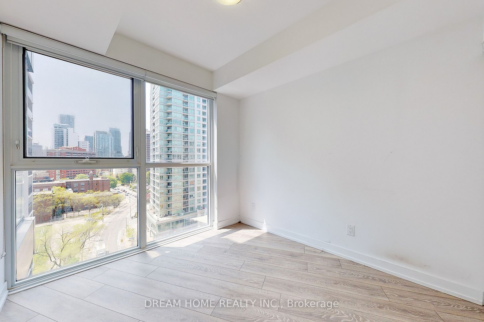 159 Wellesley St E, #908