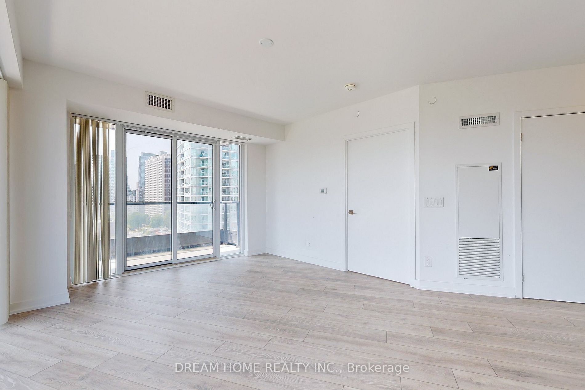 159 Wellesley St E, #908