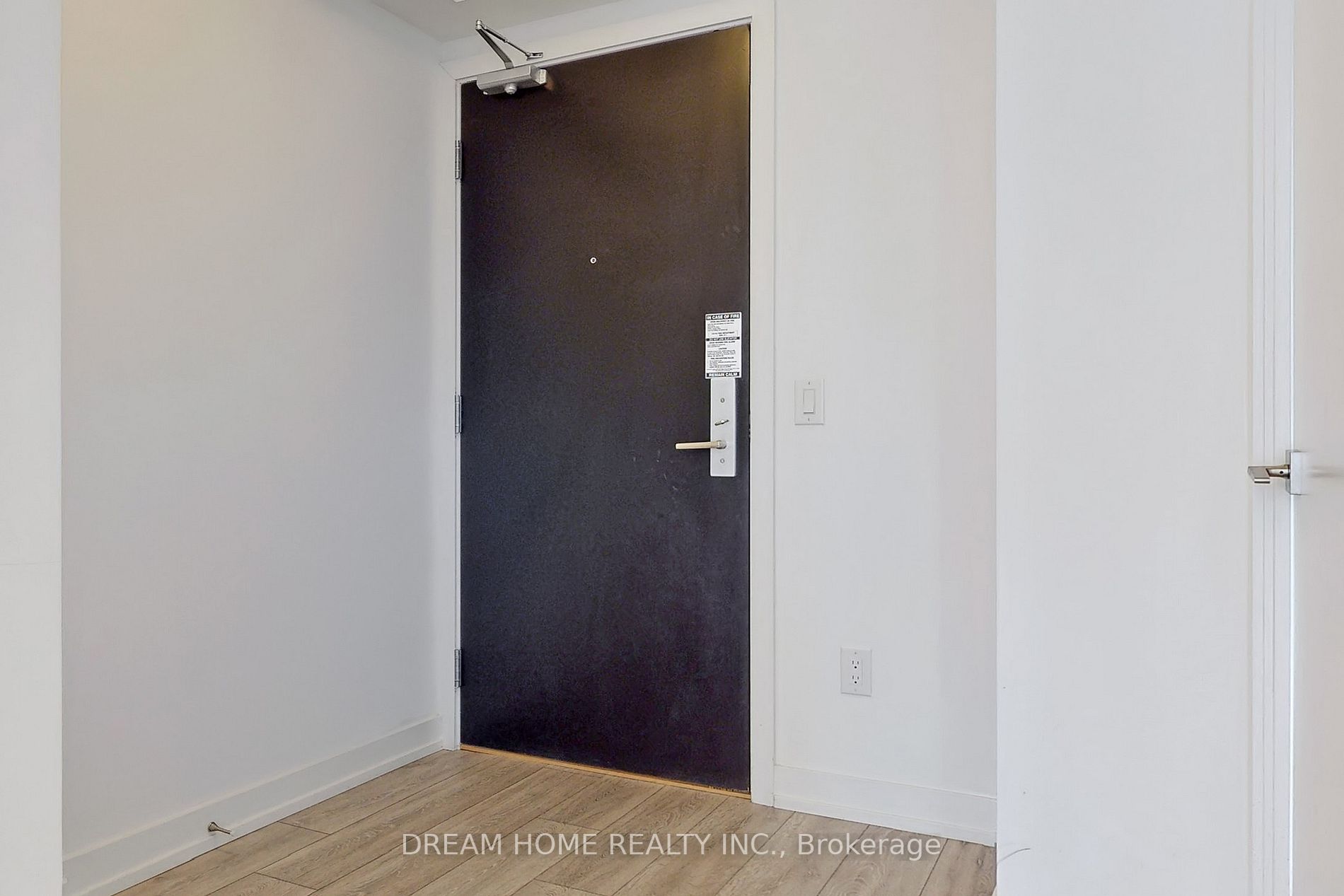 159 Wellesley St E, #908