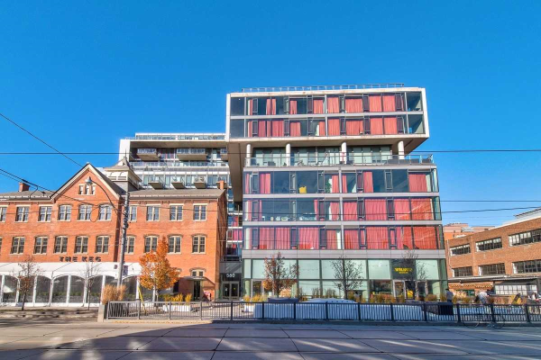 560 King St W, Toronto