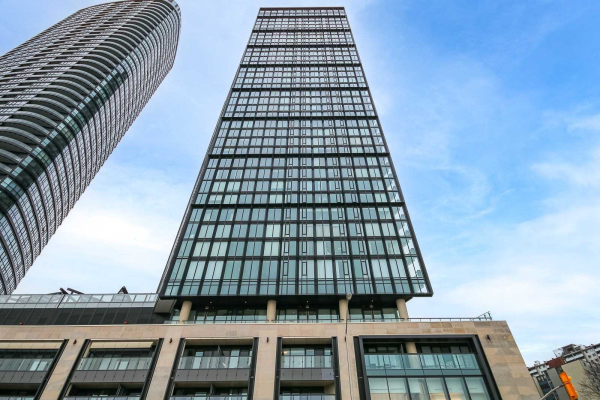 575 Bloor St E, Toronto