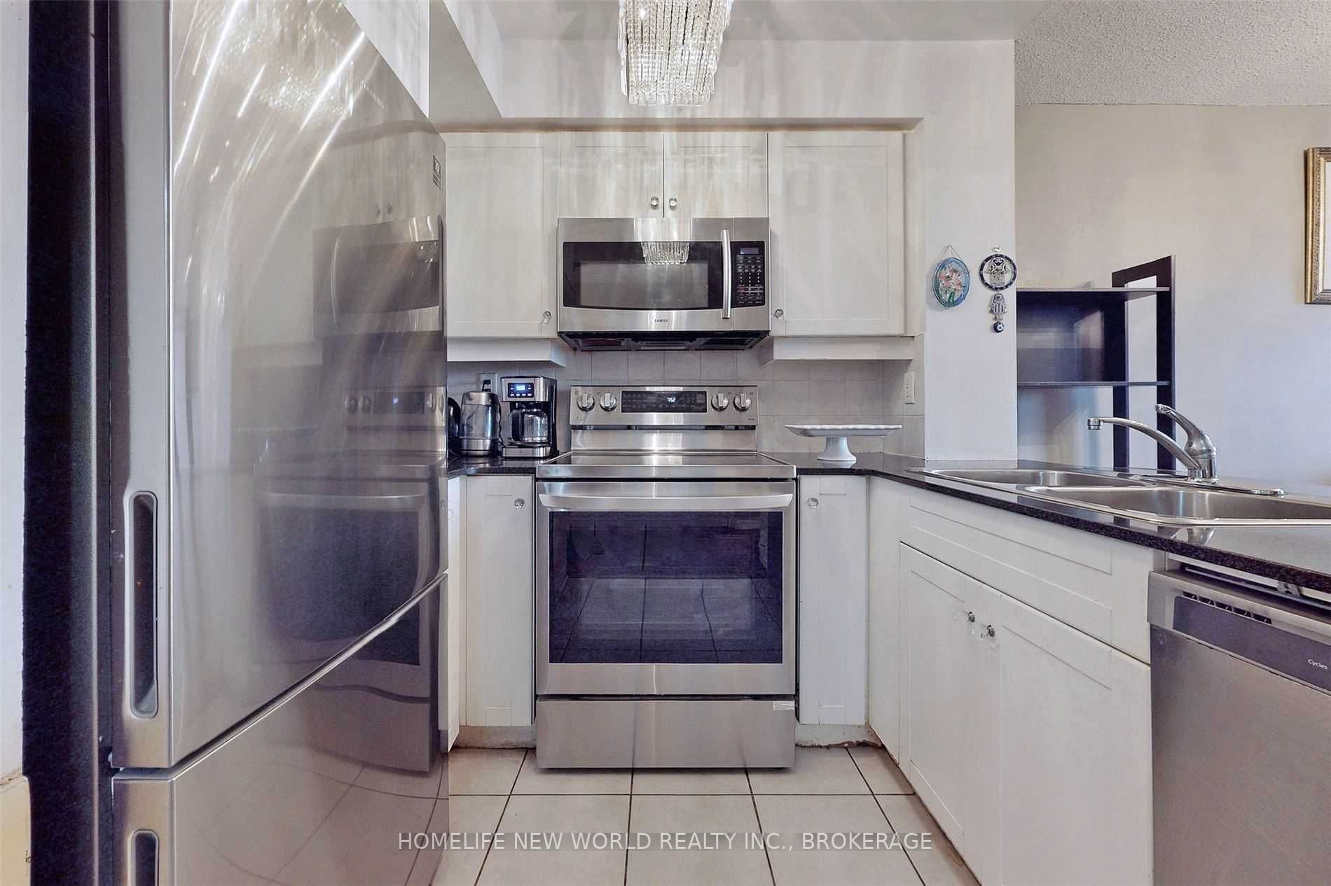 19 Barberry Pl, #407
