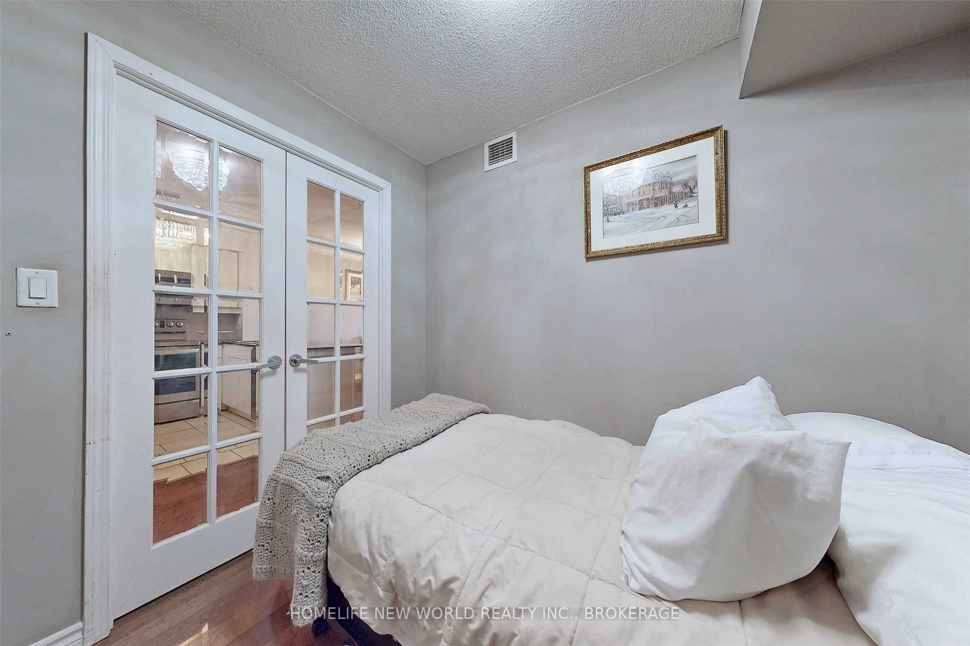 19 Barberry Pl, #407