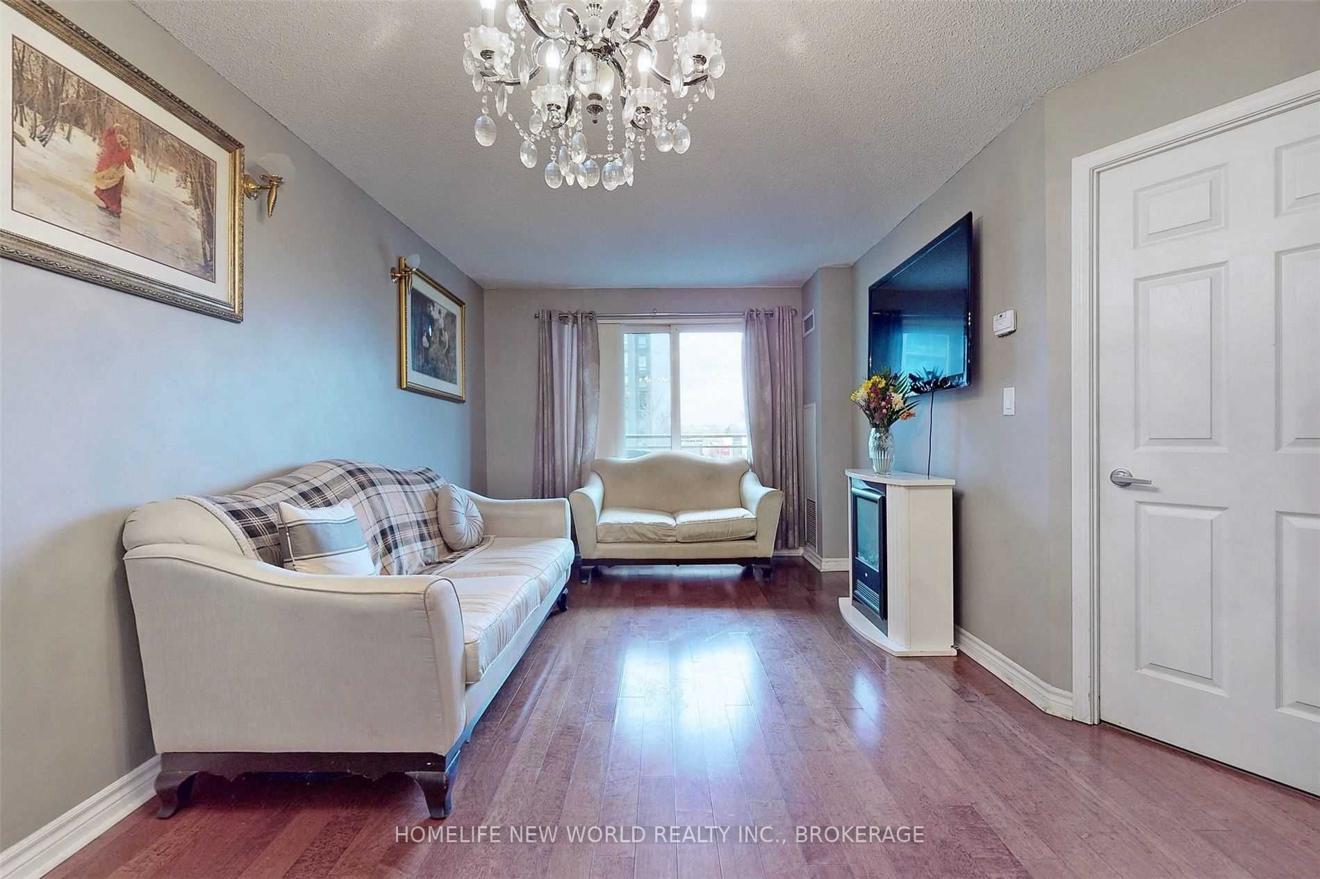 19 Barberry Pl, #407