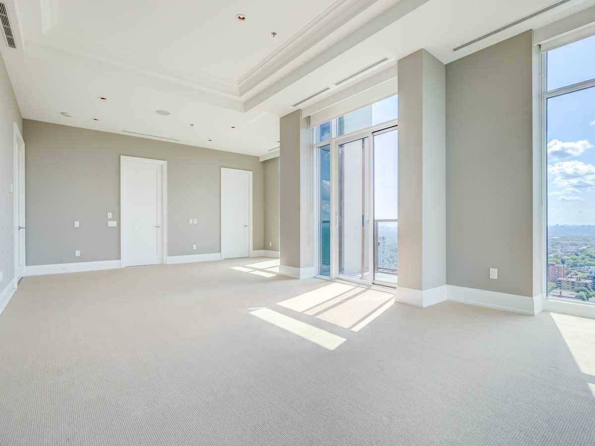 320 Tweedsmuir Avenue, #Ph1