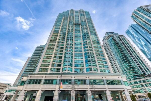 10 Yonge St, Toronto
