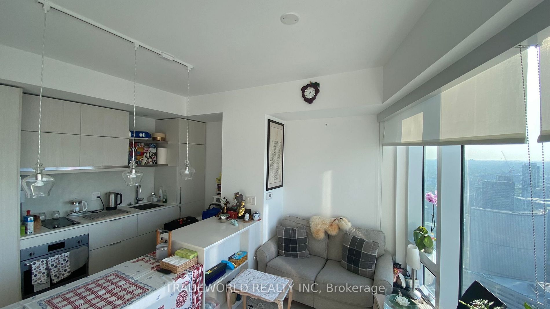 197 Yonge St, #4813