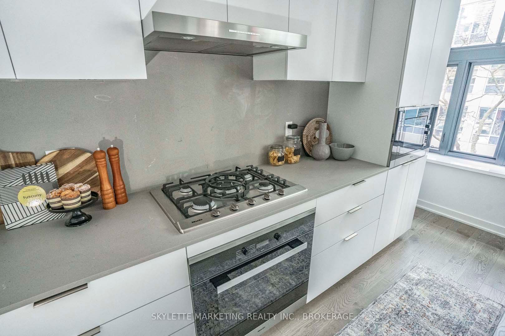 Listing C5999211 - Large Photo # 21