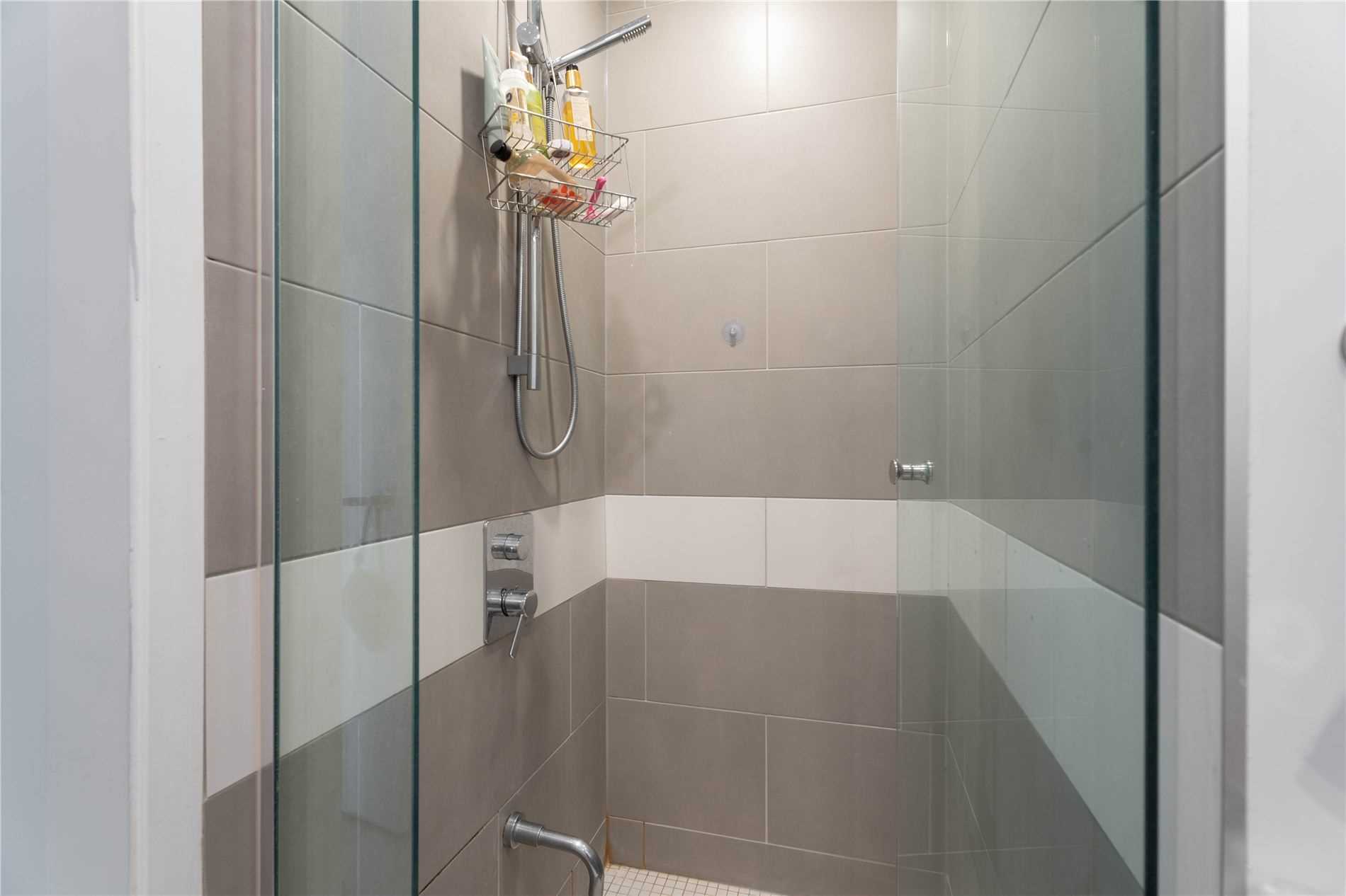 197 Yonge St, #5409