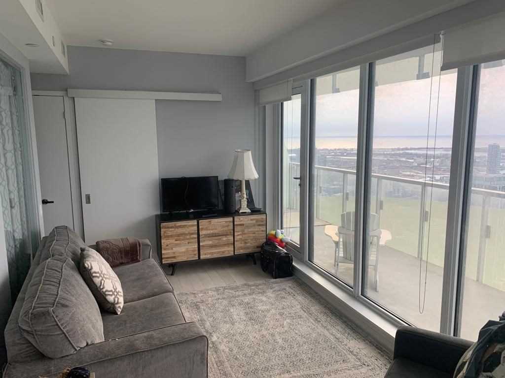 197 Yonge St, #5409