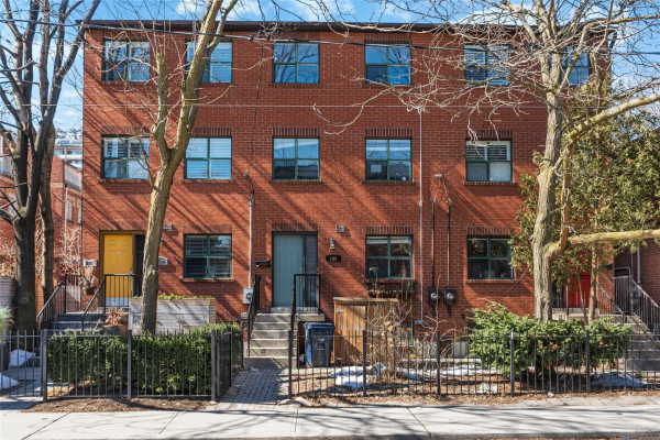 190 Ontario St, Toronto