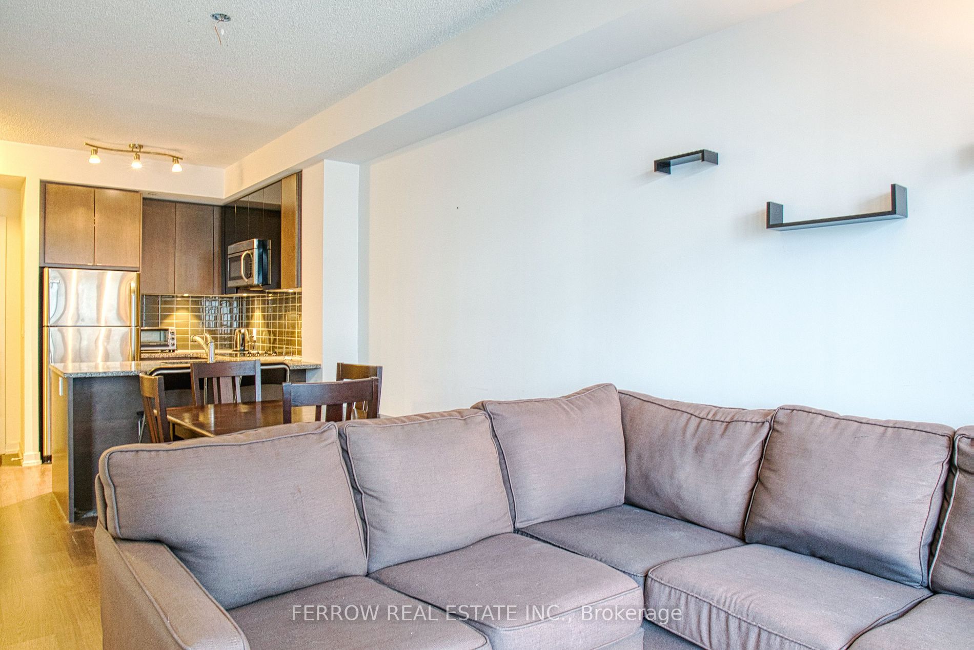 89 Dunfield Ave, #909