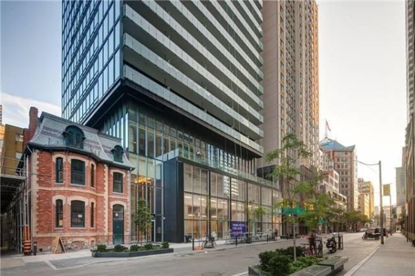 15 Grenville St, Toronto