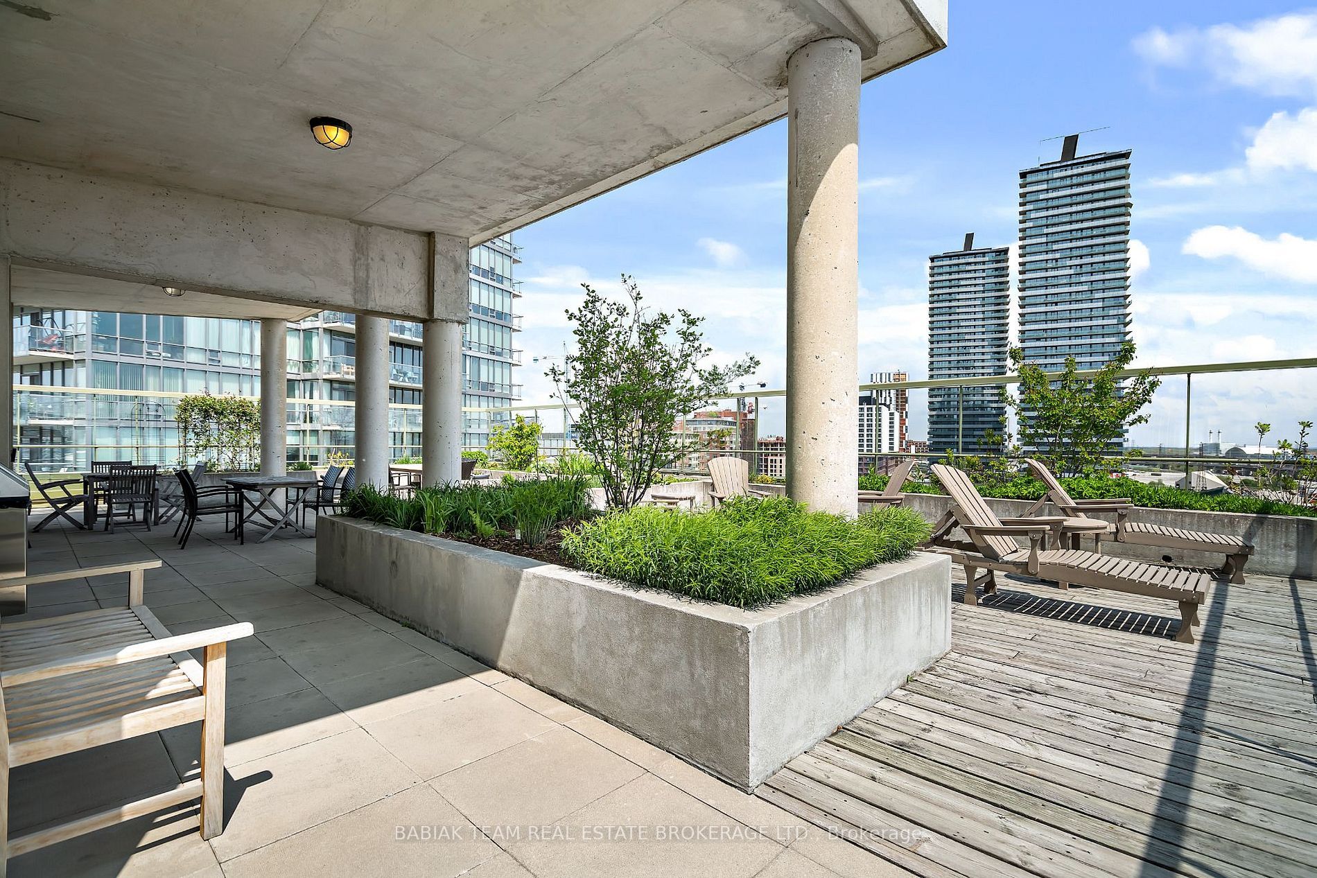 39 Parliament St, #911