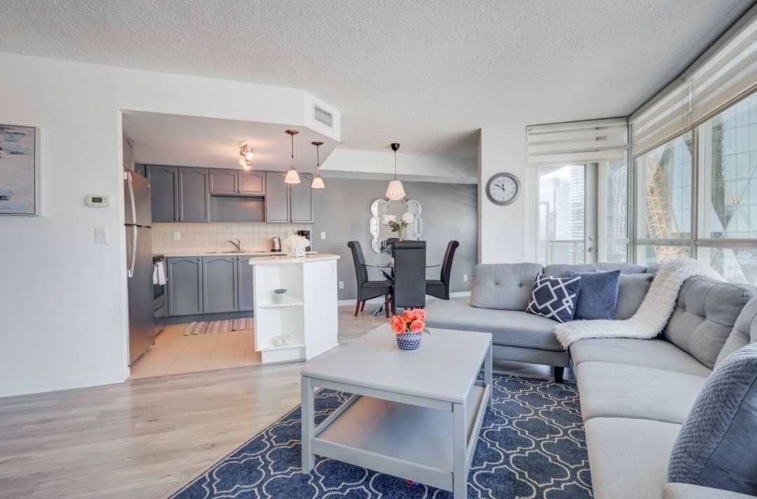 18 Yonge St, #2503
