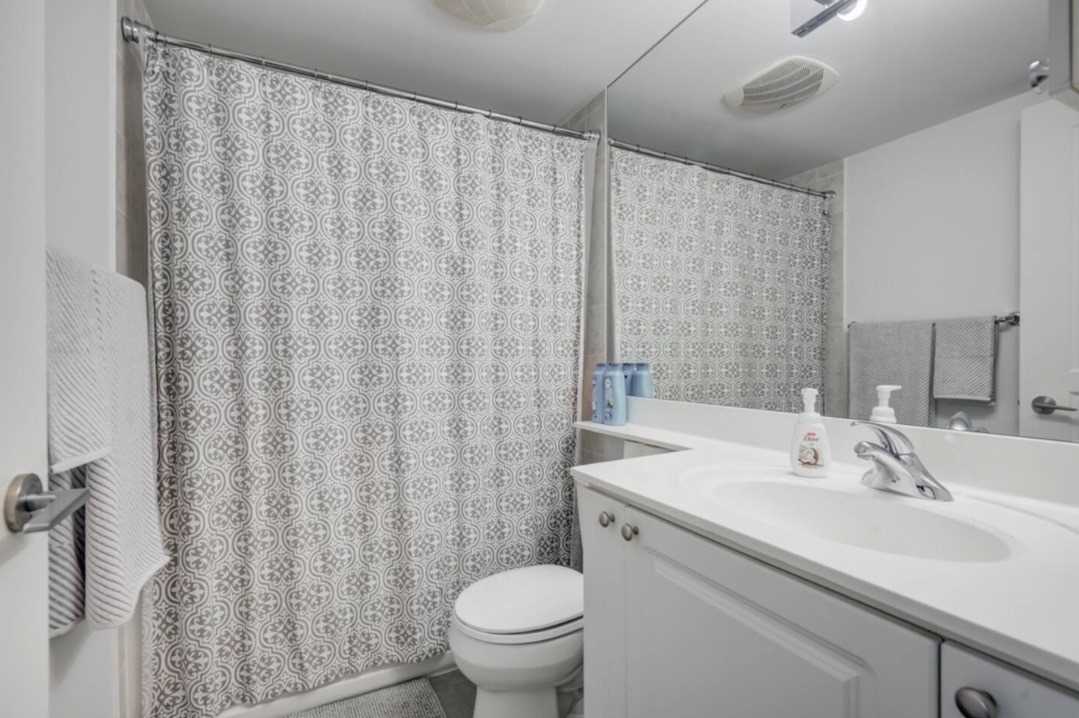 18 Yonge St, #2503