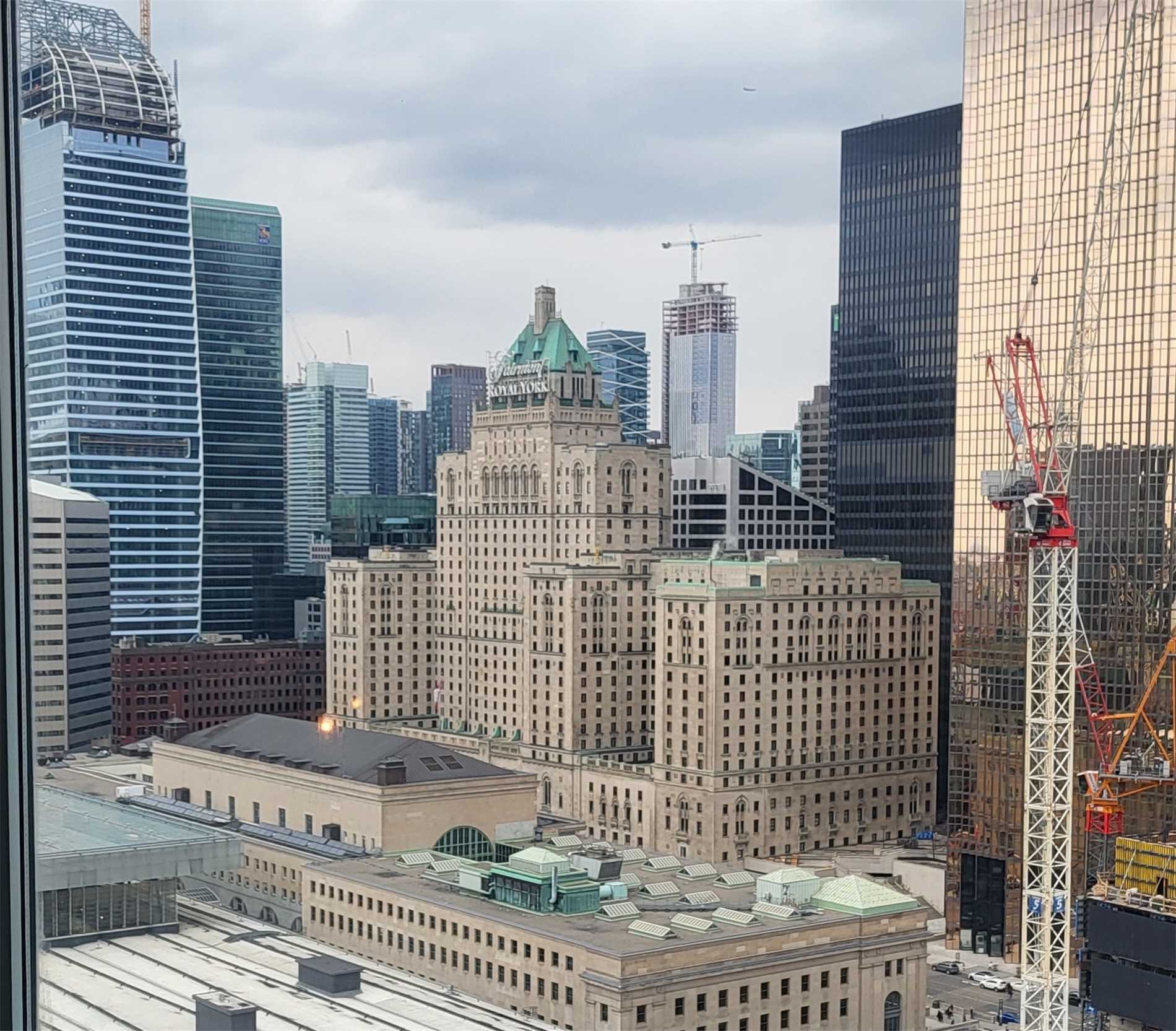 18 Yonge St, #2503