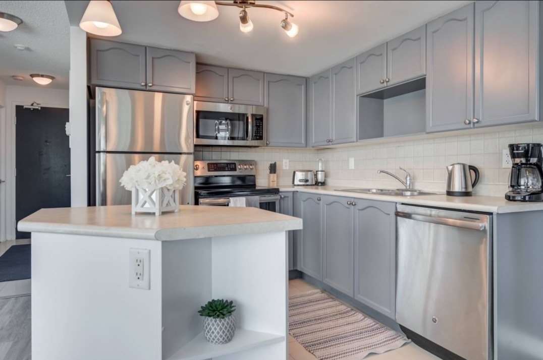 18 Yonge St, #2503