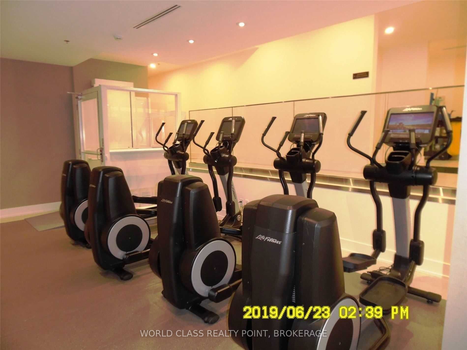 111 St. Clair Ave W, #528