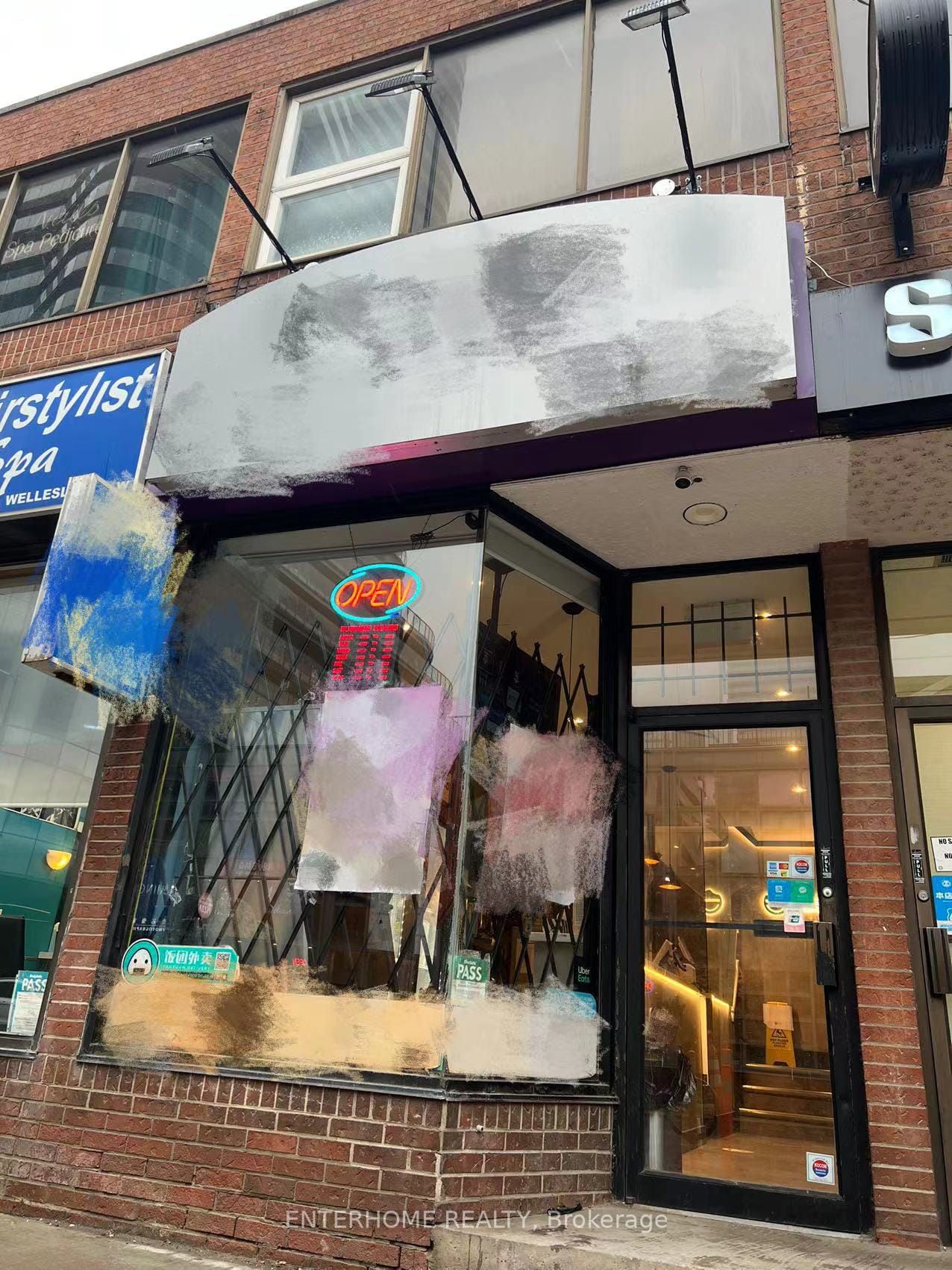 2 Wellesley St W