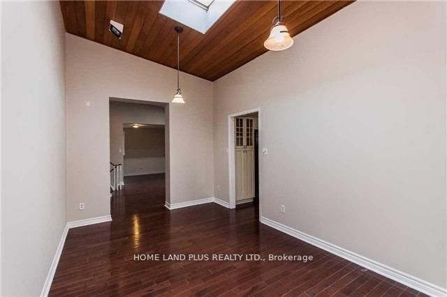 20 Larkfield Dr