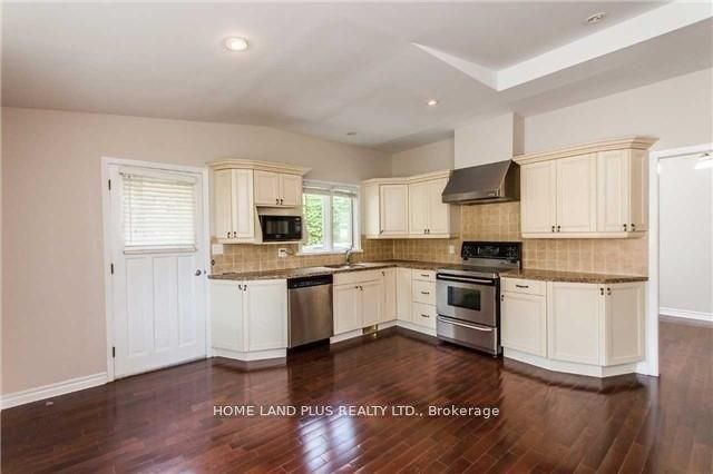 20 Larkfield Dr