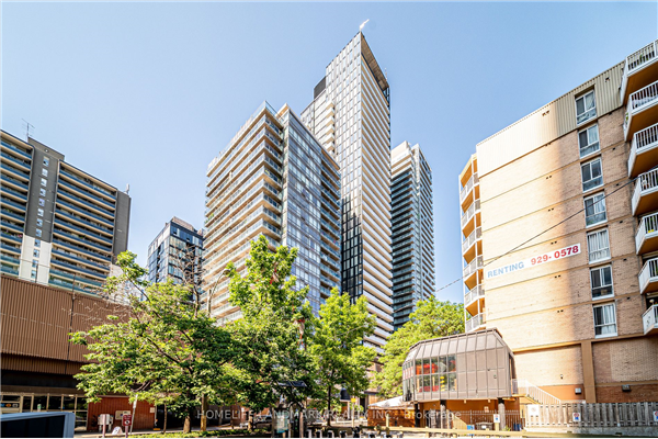 28 Wellesley St E, Toronto