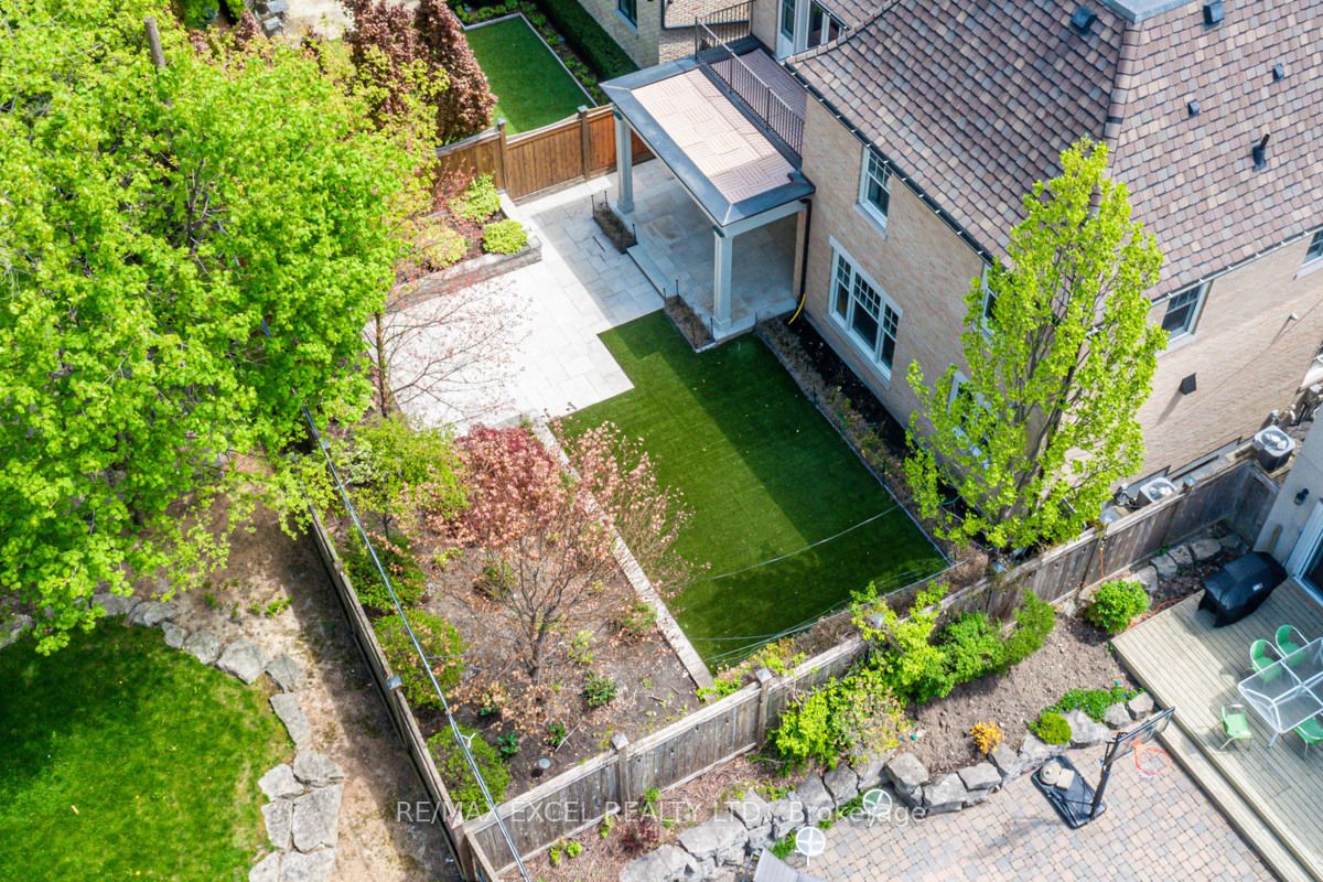 24 Forest Ridge Drive