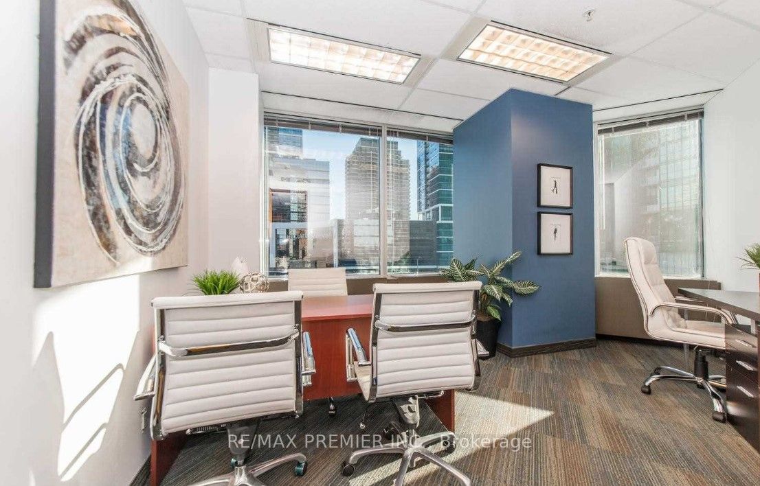 25 Sheppard Ave W, #300-22