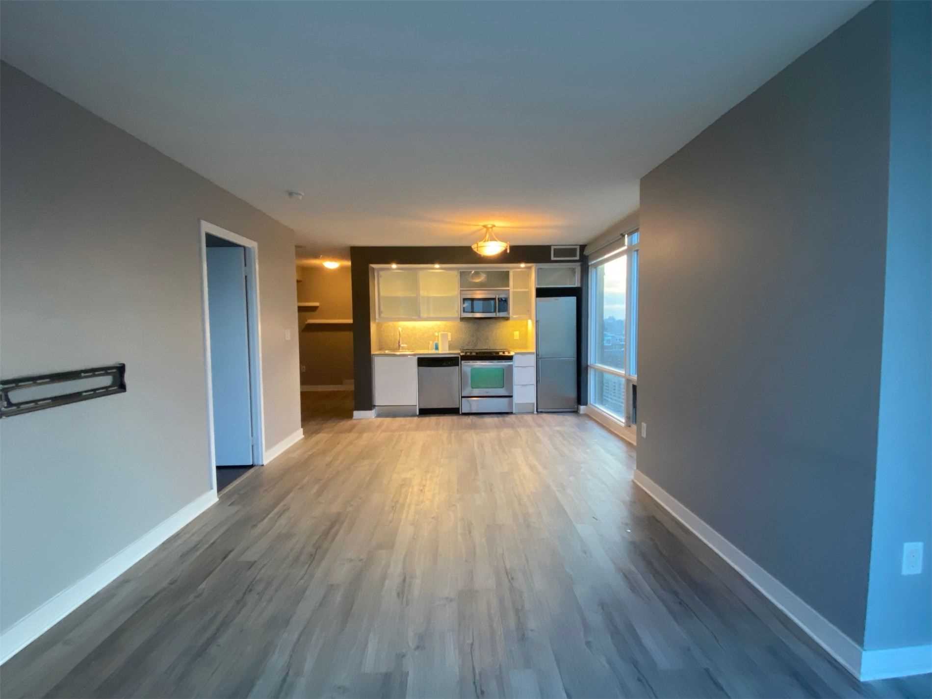 25 Telegram Mews, #3102