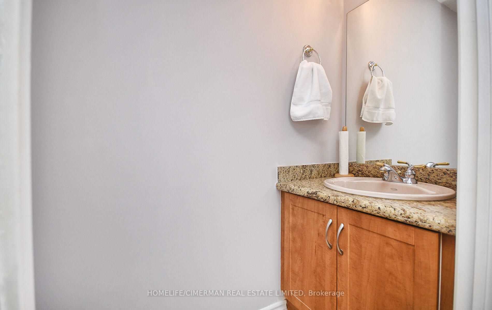 4200 Bathurst St, #705